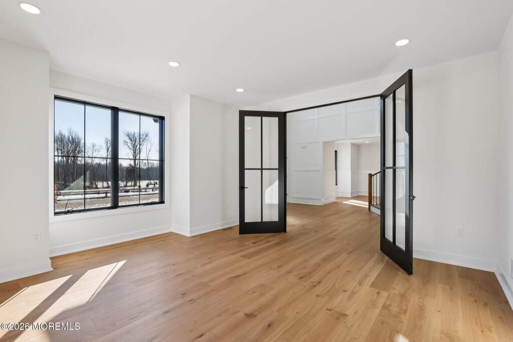5 Bedroom Single Family Home/House's Image 18