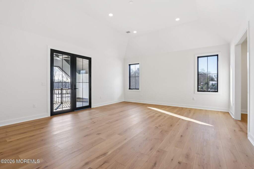 5 Bedroom Single Family Home/House's Image 21
