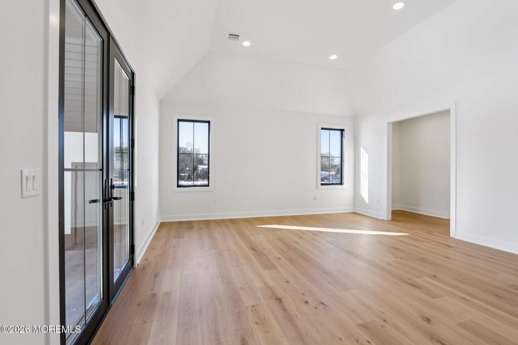 5 Bedroom Single Family Home/House's Image 22