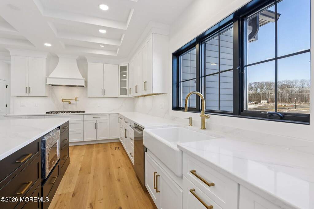 5 Bedroom Single Family Home/House's Image 27