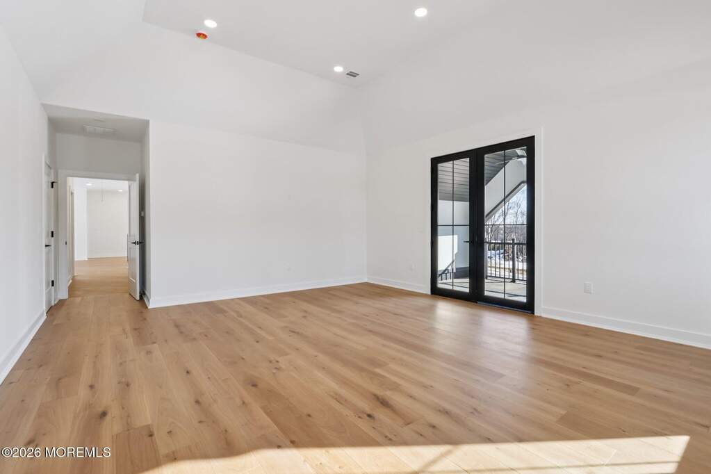 5 Bedroom Single Family Home/House's Image 36