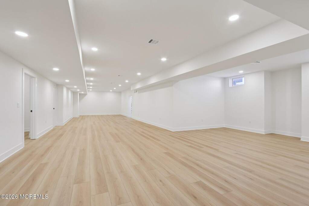 5 Bedroom Single Family Home/House's Image 71