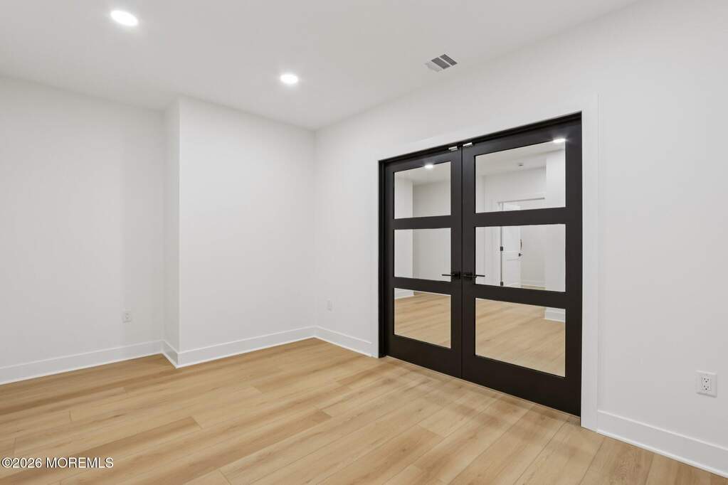 5 Bedroom Single Family Home/House's Image 76