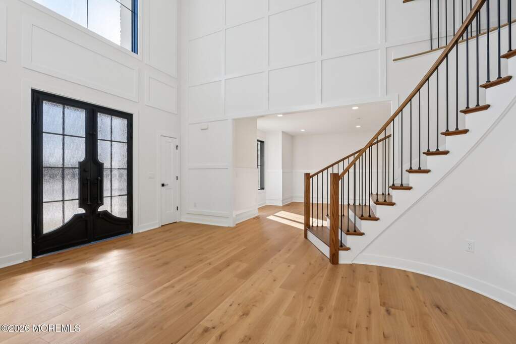 5 Bedroom Single Family Home/House's Image 5