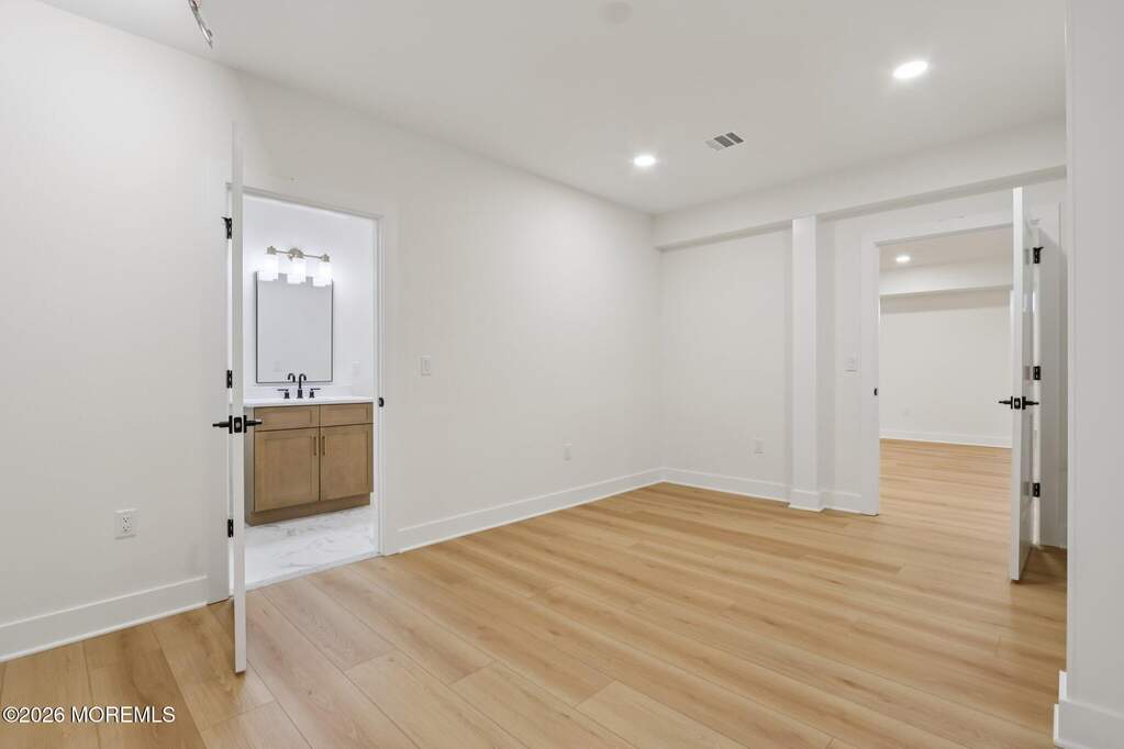 5 Bedroom Single Family Home/House's Image 78