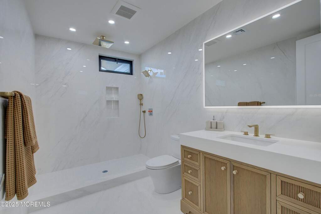 3 Bedroom Villa/Townhouse's Image 18