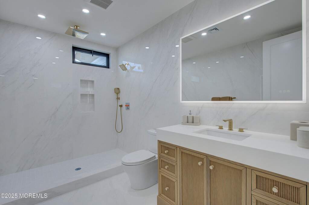 3 Bedroom Villa/Townhouse's Image 19