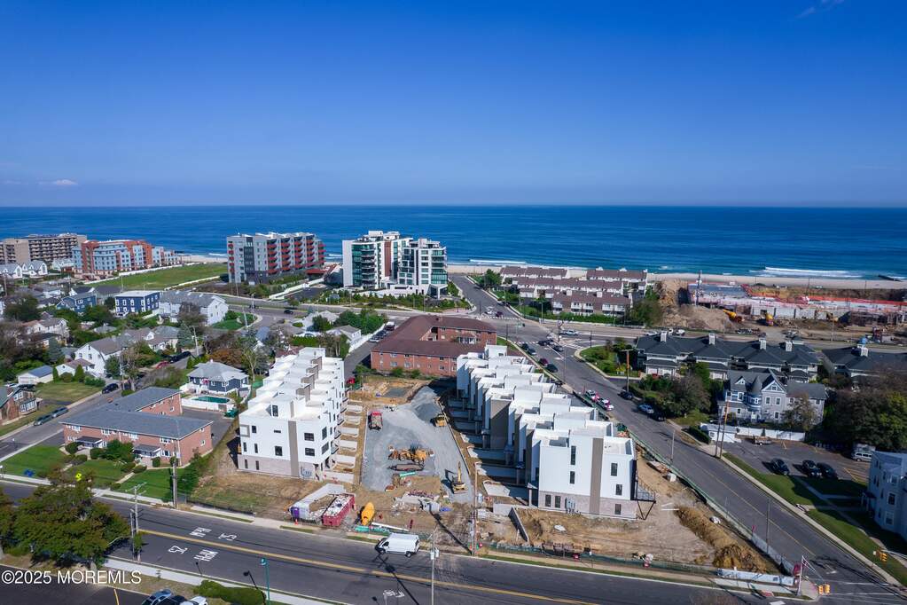 3 Bedroom Villa/Townhouse's Image 30