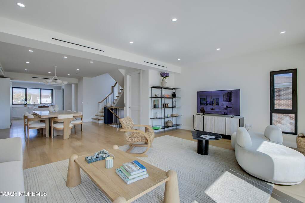 3 Bedroom Villa/Townhouse's Image 5