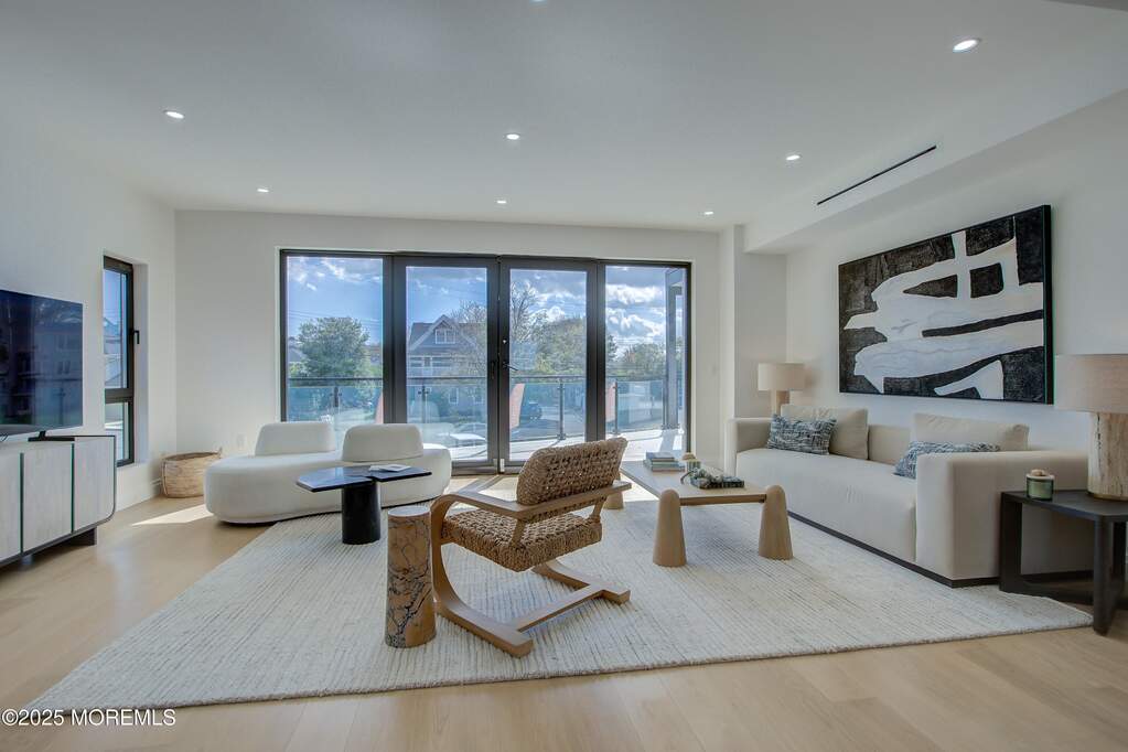 3 Bedroom Villa/Townhouse's Image 6