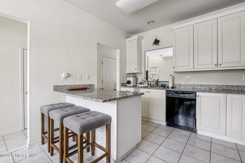 2 Bedroom Villa/Townhouse's Image 9