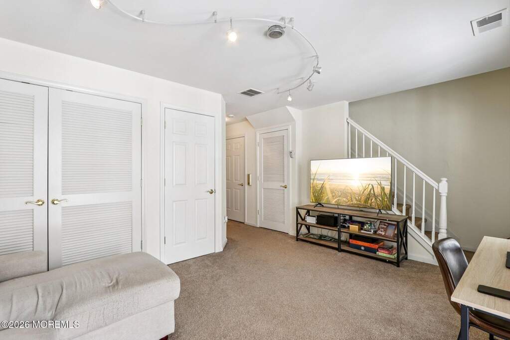 2 Bedroom Villa/Townhouse's Image 17