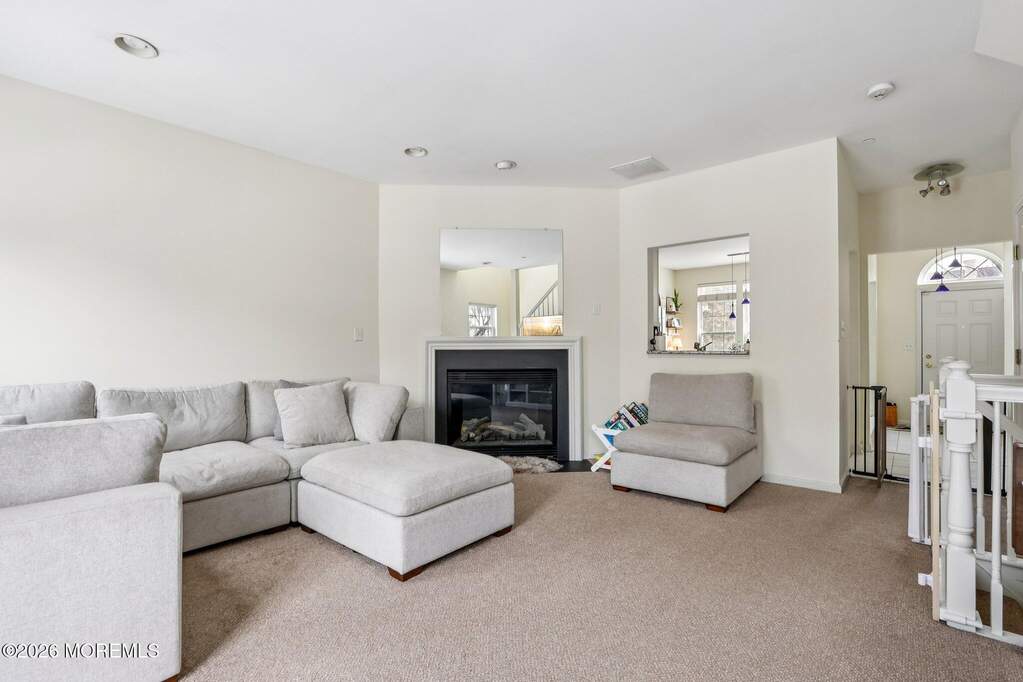 2 Bedroom Villa/Townhouse's Image 4