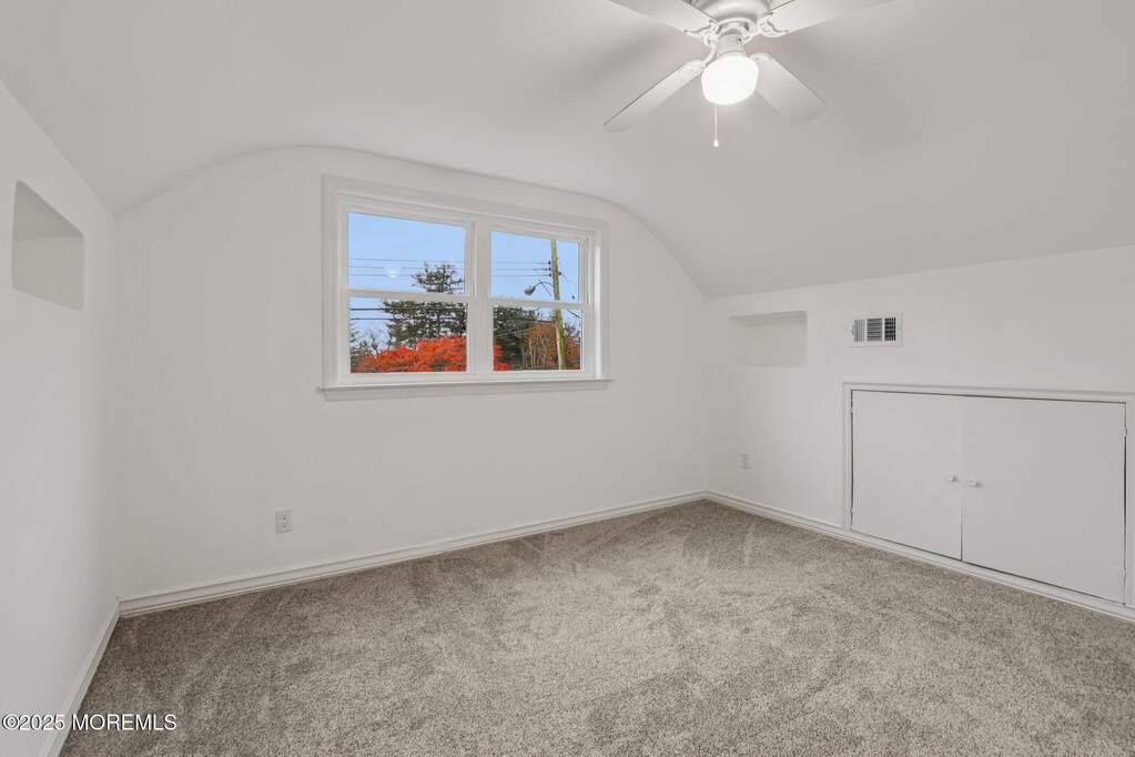 3 Bedroom Single Family Home/House's Image 23