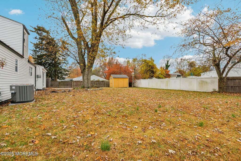 3 Bedroom Single Family Home/House's Image 32