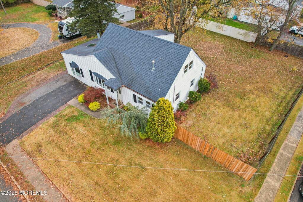 3 Bedroom Single Family Home/House's Image 37