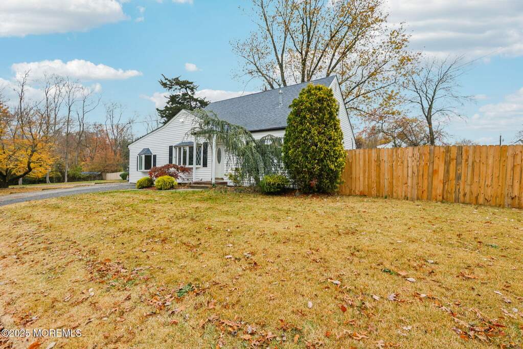 3 Bedroom Single Family Home/House's Image 39