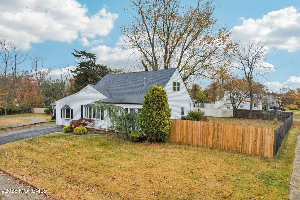 3 Bedroom Single Family Home/House's Image 40