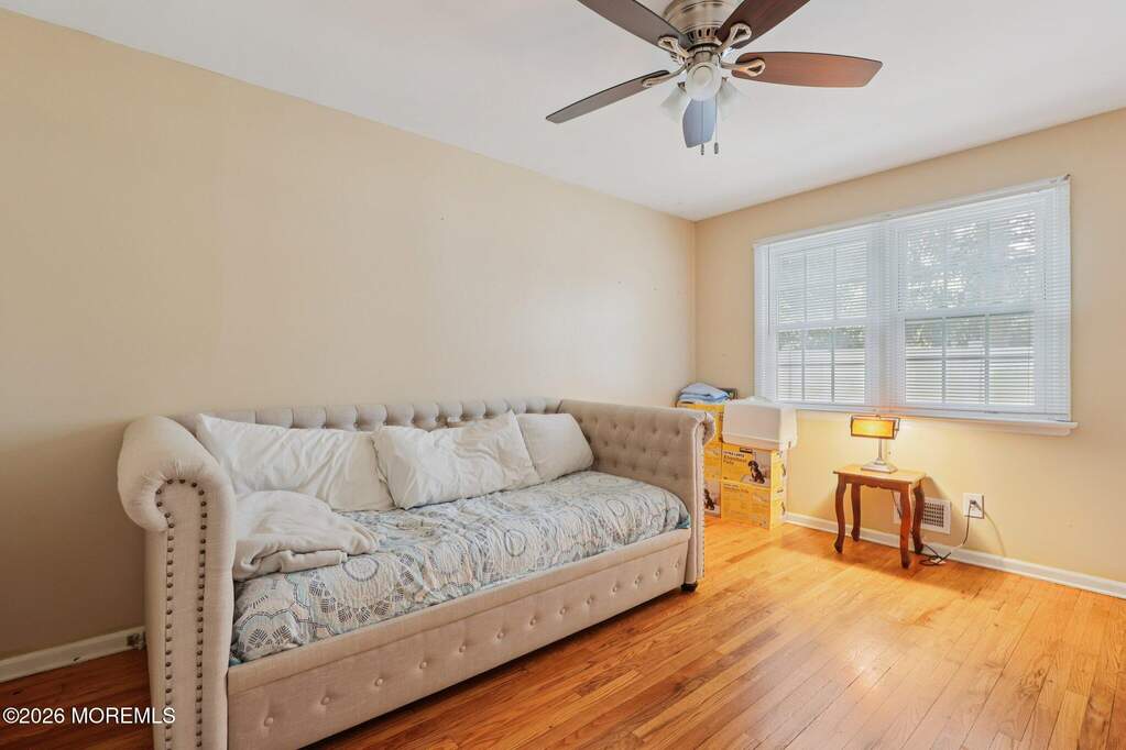 4 Bedroom Single Family Home/House's Image 13