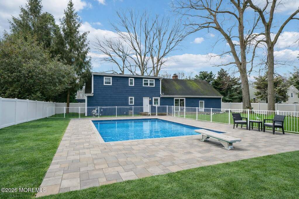 4 Bedroom Single Family Home/House's Image 25
