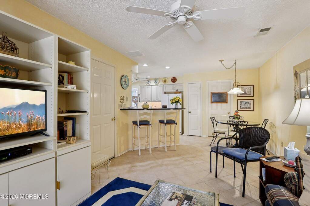 2 Bedroom Apartment/Flat's Image 17