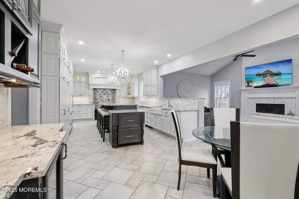 4 Bedroom Single Family Home/House's Image 12