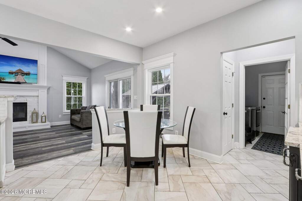 4 Bedroom Single Family Home/House's Image 20