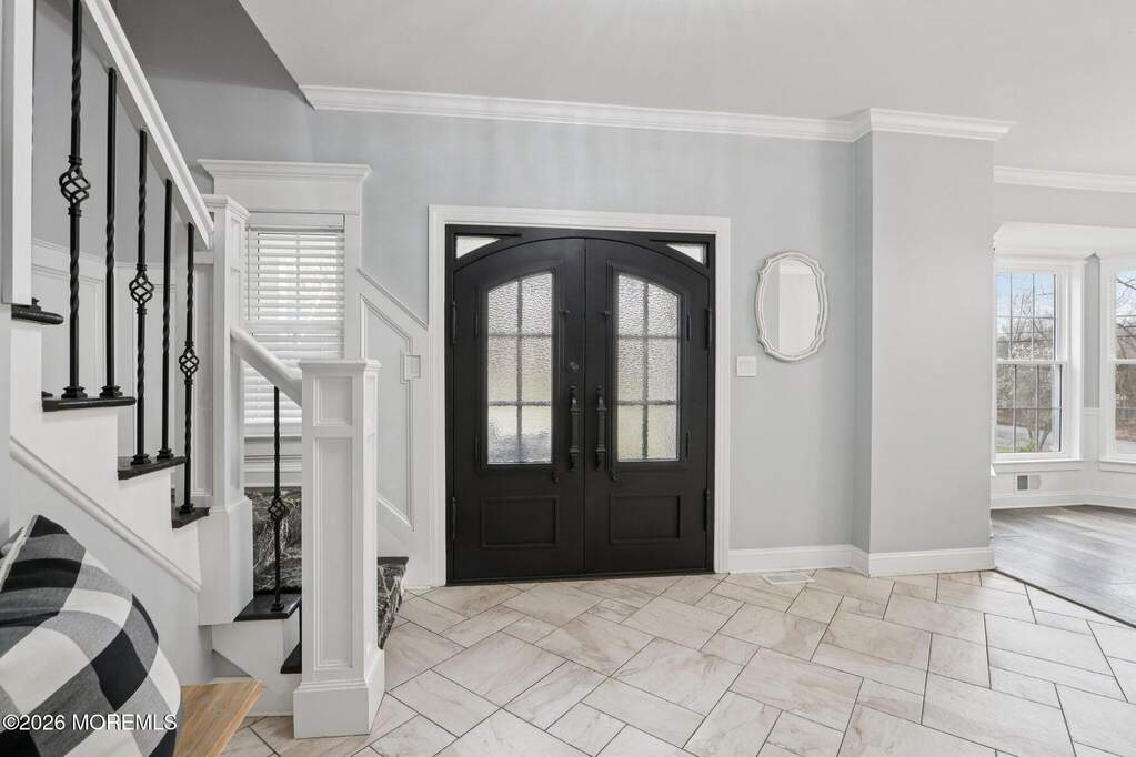 4 Bedroom Single Family Home/House's Image 3