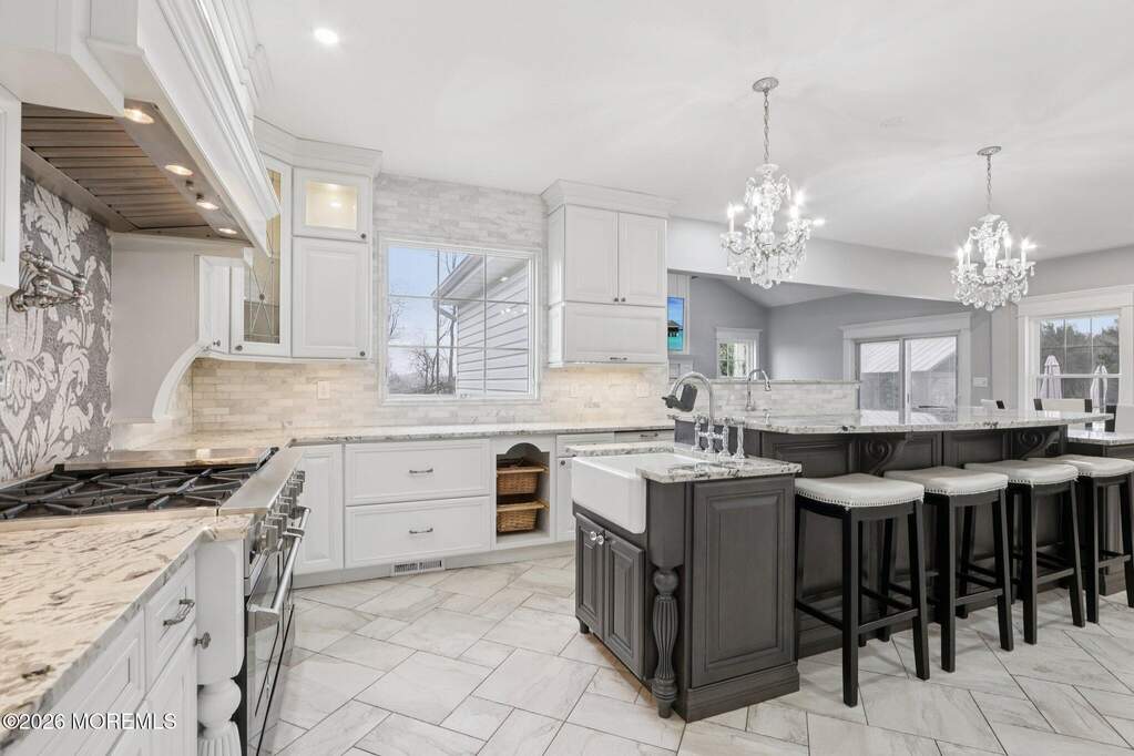 4 Bedroom Single Family Home/House's Image 4