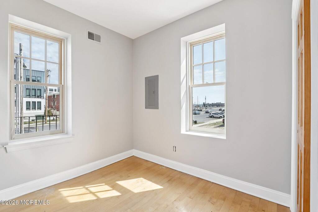 2 Bedroom Villa/Townhouse's Image 8