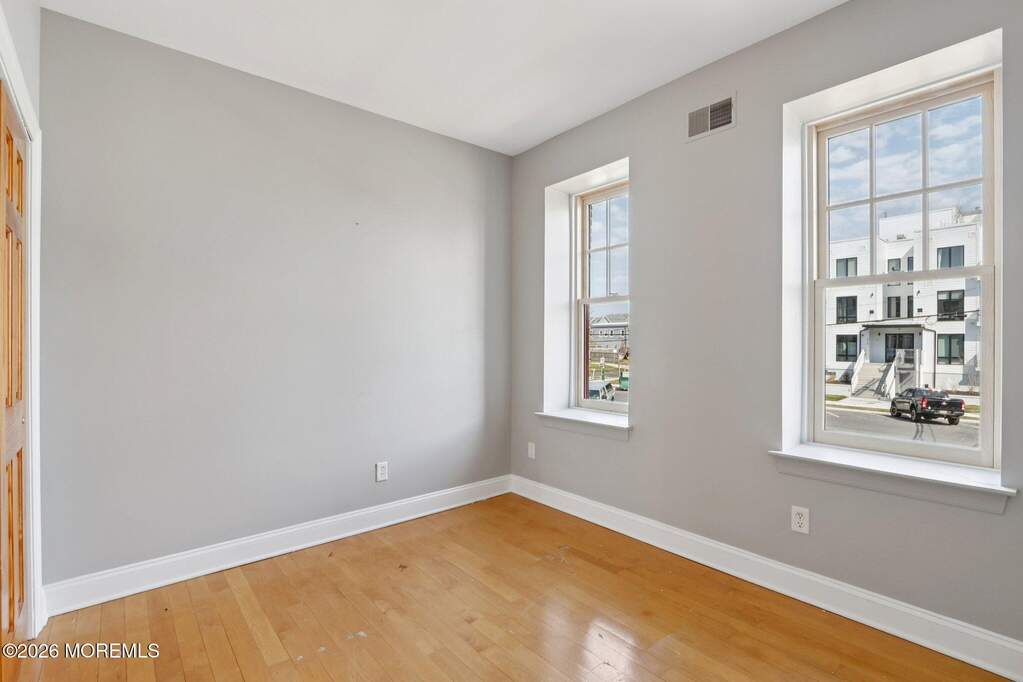 2 Bedroom Villa/Townhouse's Image 10