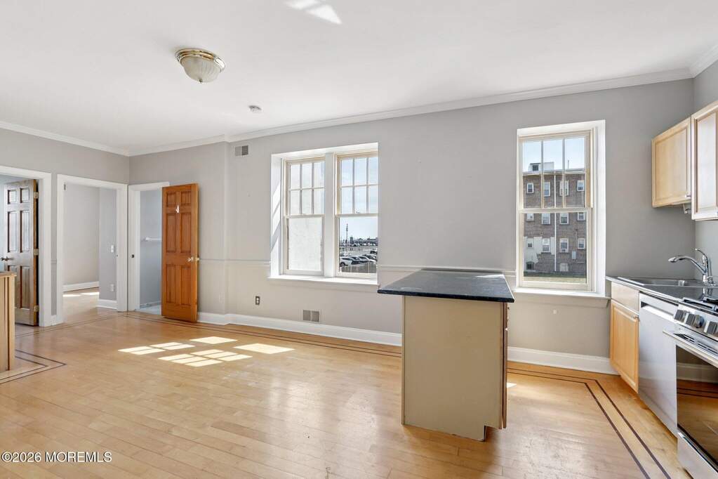 2 Bedroom Villa/Townhouse's Image 5