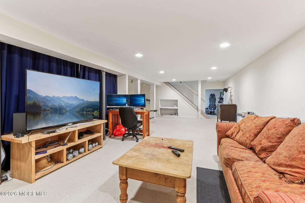 4 Bedroom Single Family Home/House's Image 25