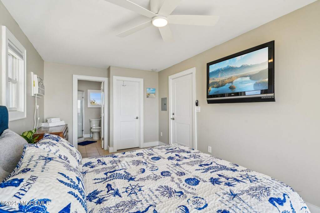 5 Bedroom Single Family Home/House's Image 25