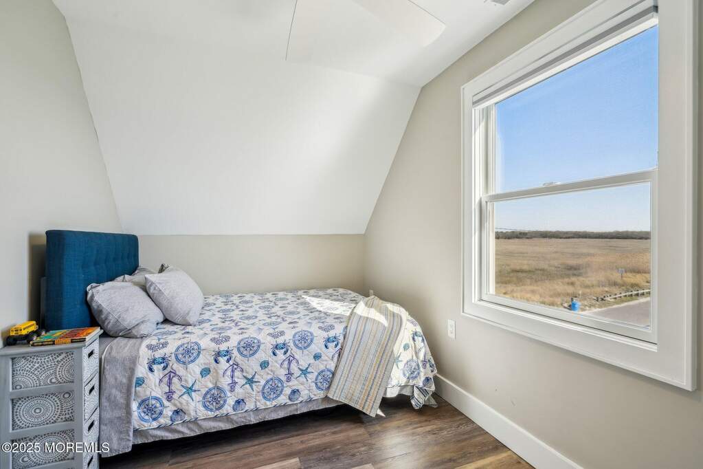 5 Bedroom Single Family Home/House's Image 27