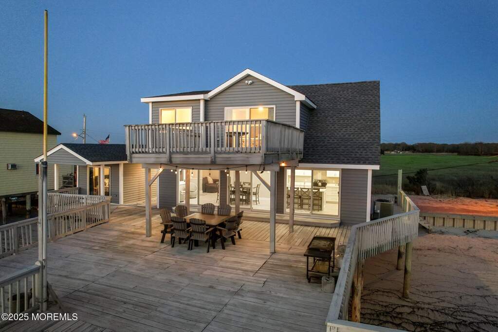 5 Bedroom Single Family Home/House's Image 30