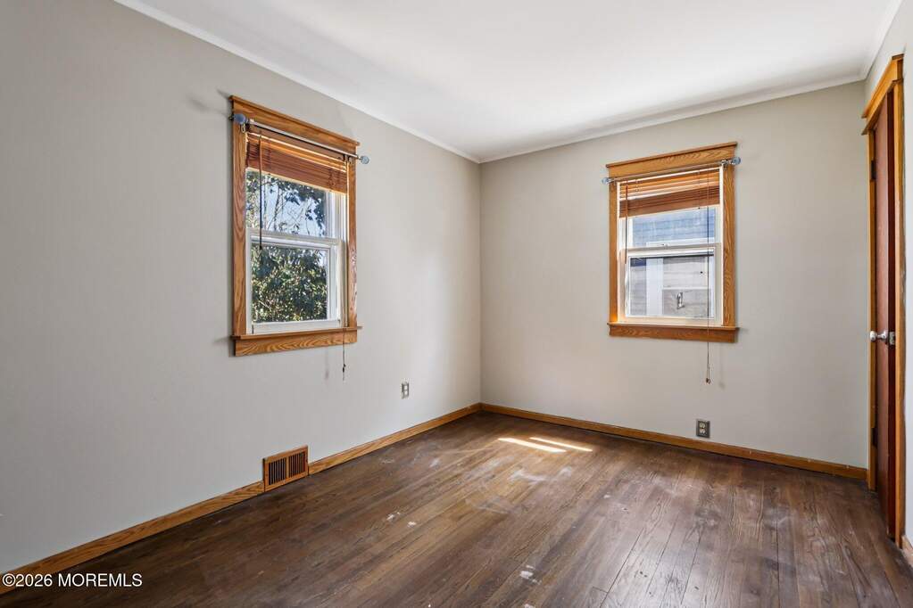 4 Bedroom Single Family Home/House's Image 7