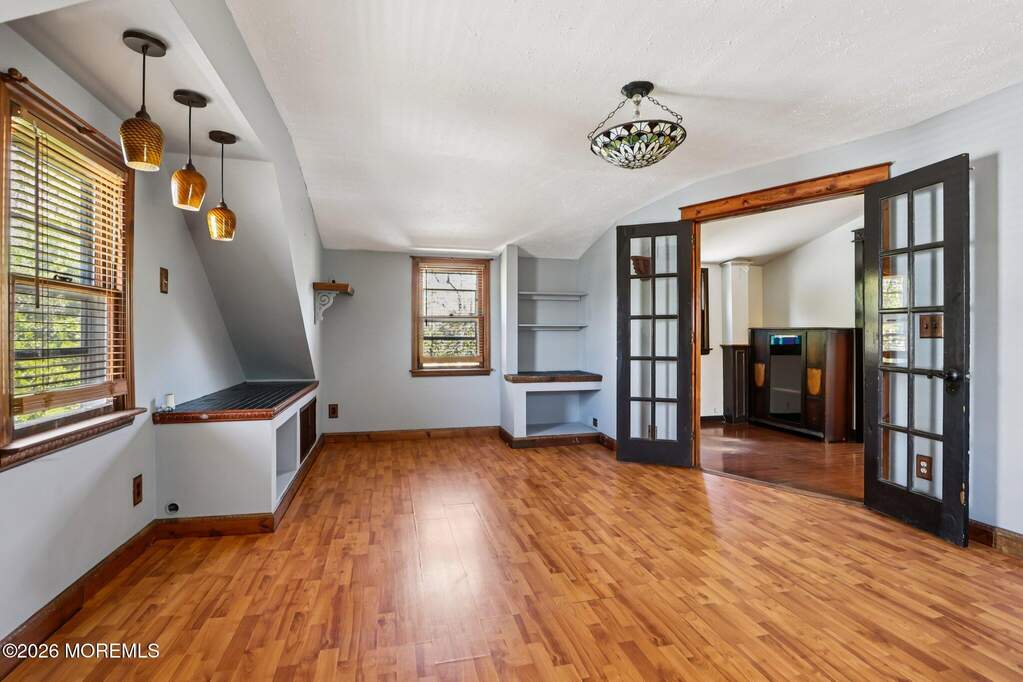 4 Bedroom Single Family Home/House's Image 12