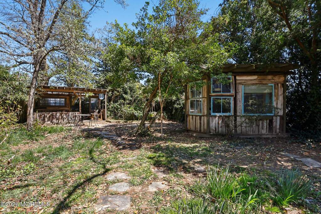 4 Bedroom Single Family Home/House's Image 18