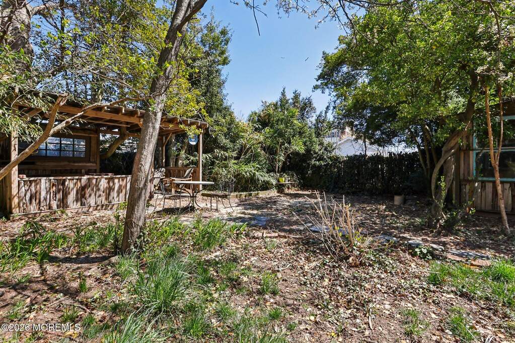 4 Bedroom Single Family Home/House's Image 23