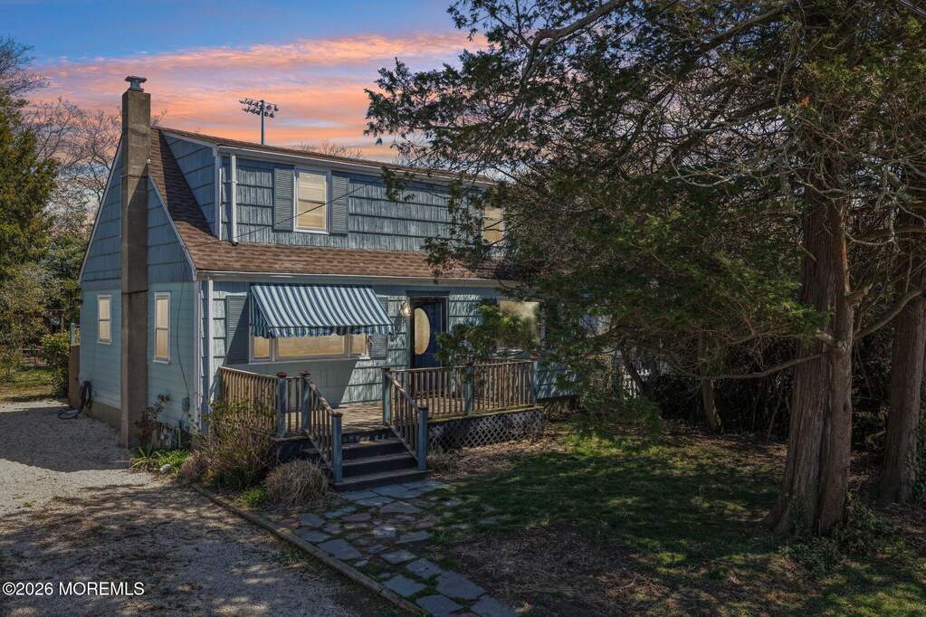 4 Bedroom Single Family Home/House's Image 32
