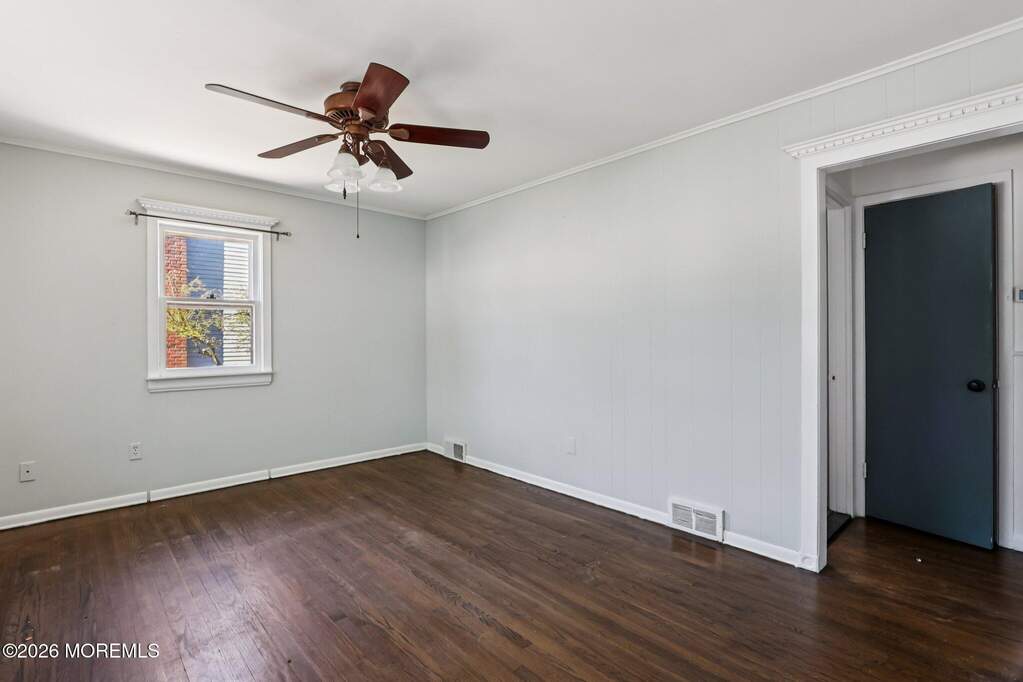 4 Bedroom Single Family Home/House's Image 3