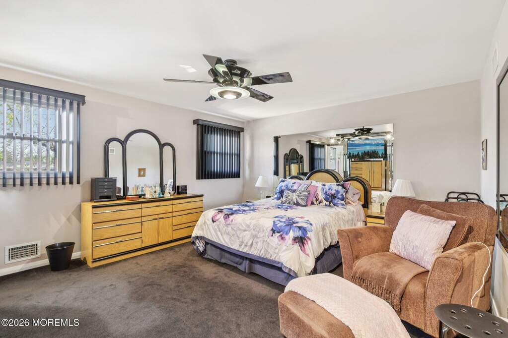 4 Bedroom Single Family Home/House's Image 11