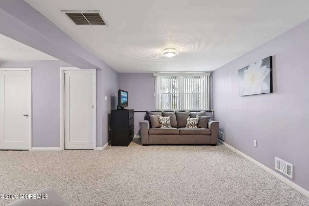 4 Bedroom Single Family Home/House's Image 15