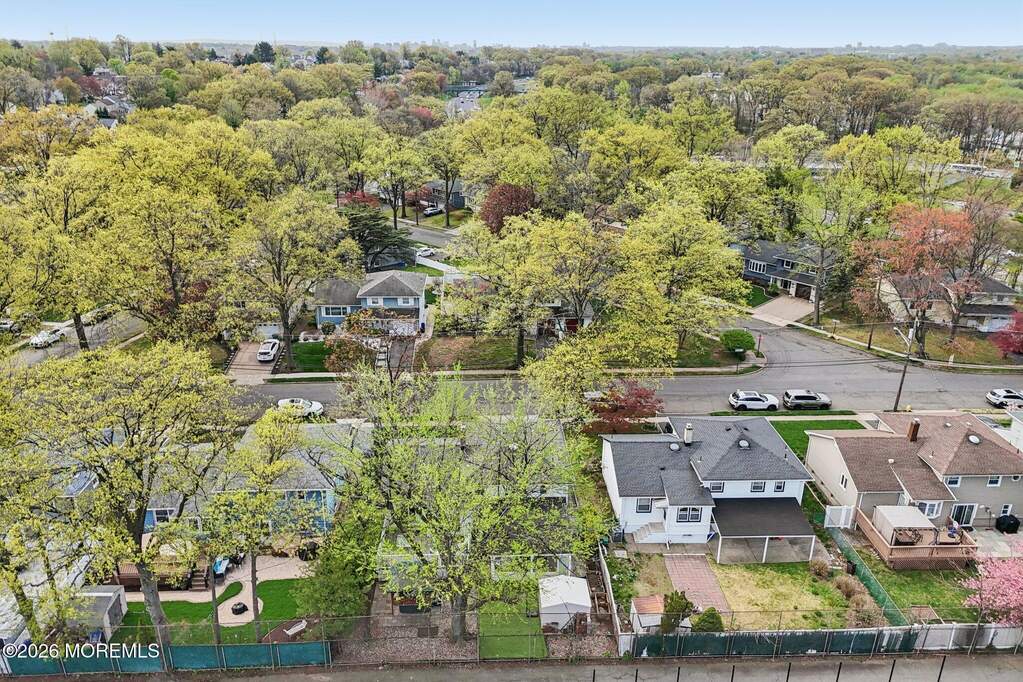4 Bedroom Single Family Home/House's Image 31