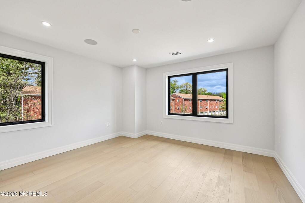 4 Bedroom Single Family Home/House's Image 25