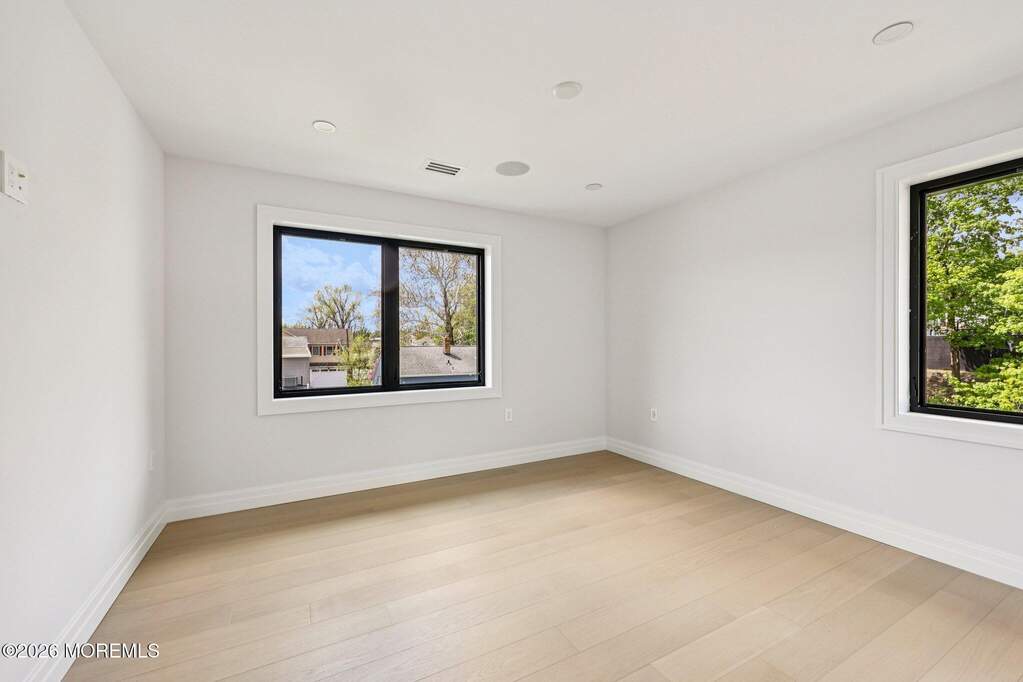 4 Bedroom Single Family Home/House's Image 29