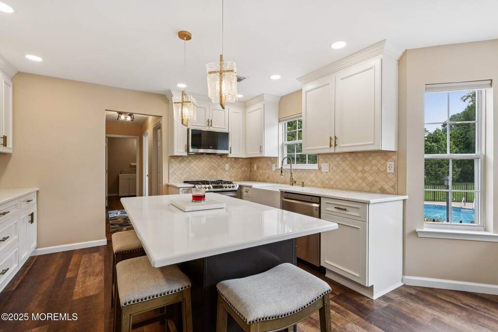 4 Bedroom Single Family Home/House's Image 11