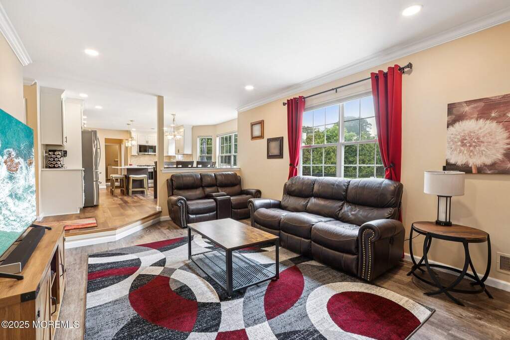 4 Bedroom Single Family Home/House's Image 19