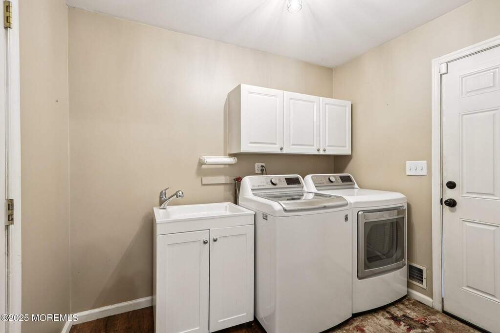 4 Bedroom Single Family Home/House's Image 21
